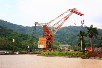 #Panama Canal_Cranes midway